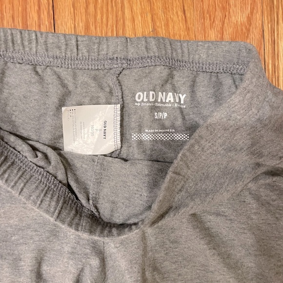 Old Navy Gray Stretch Legging - Picture 2 of 3